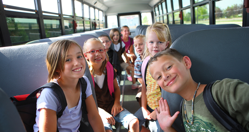 Servizio di trasporto scolastico con pullman e minibus
